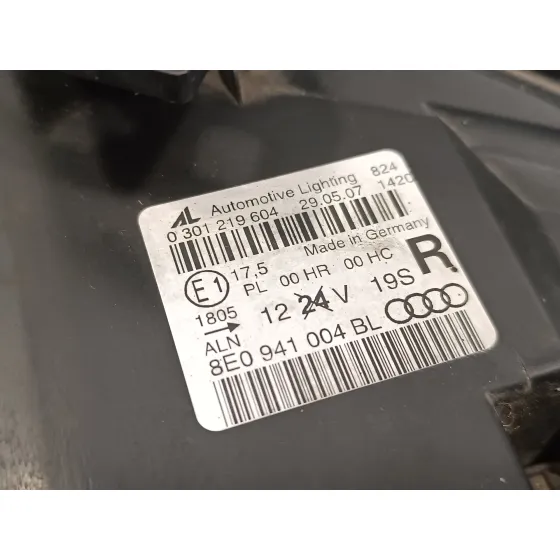 Faro Derecho para Audi A4 Avant (8E)