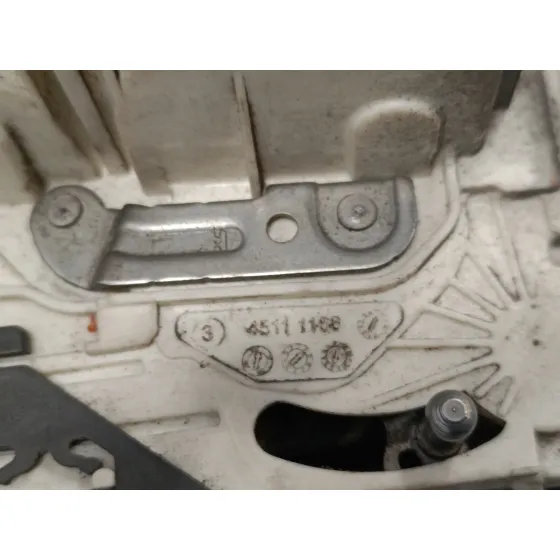 Cerradura Puerta Delantera Izquierda para Mercedes-Benz Sprinterii Caja Abierta (Desde 01.06)