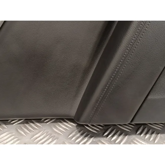 Guarnecido Puerta Trasera Izquierda para Volkswagen Passat Variant (365)