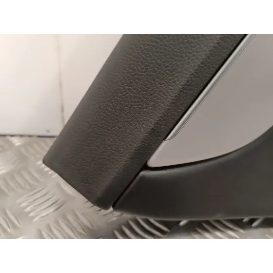Guarnecido Puerta Trasera Izquierda para Volkswagen Passat Variant (365)