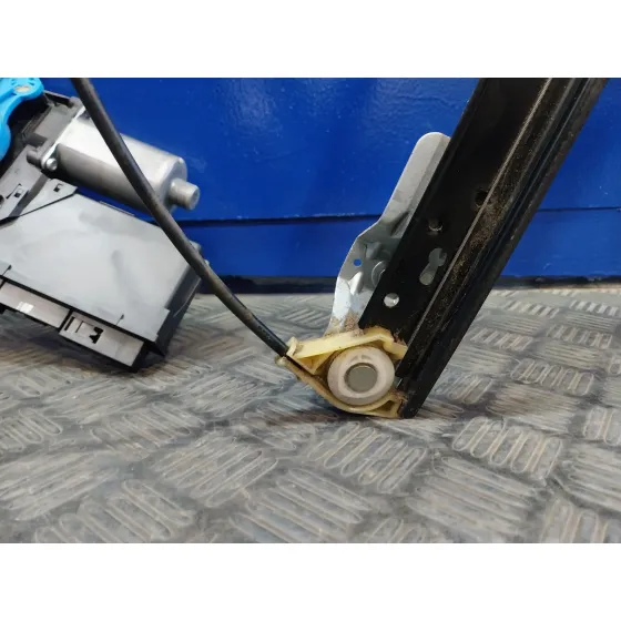 Elevalunas Delantero Izquierdo para Seat Exeo St (3R5)(2009>)