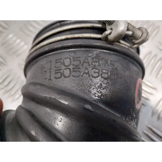 Tubo para Mitsubishi Lancer Berlina (Cy0)