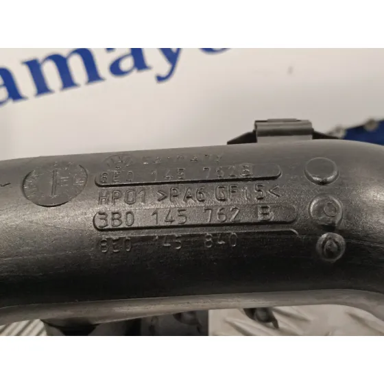 Tubo para Volkswagen Passat Berlina (3B3)