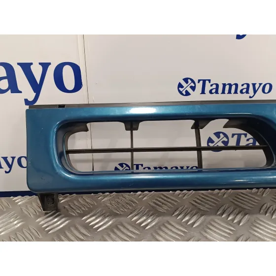 Rejilla Delantera para Nissan Terrano/Terrano.ii (R20)