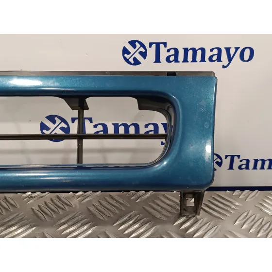 Rejilla Delantera para Nissan Terrano/Terrano.ii (R20)