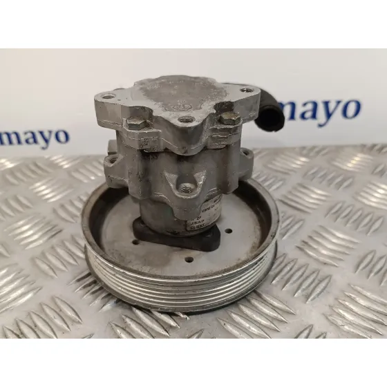 Bomba Servodireccion para Audi A6 Berlina (4B2)