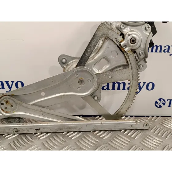 Elevalunas Delantero Derecho para Toyota Corolla Verso (R1)
