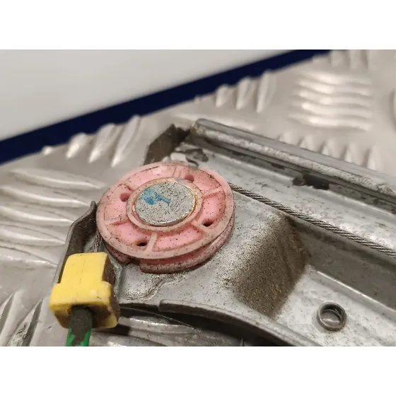 Elevalunas Delantero Derecho para Opel Corsa D