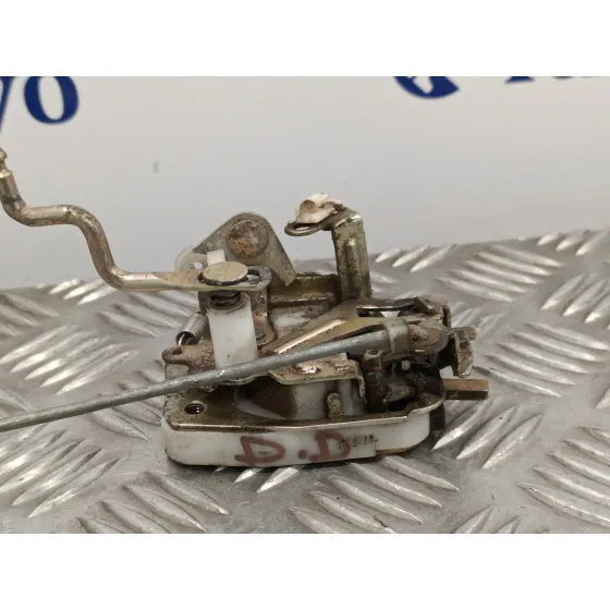 Cerradura Puerta Delantera Derecha para Kia K - Serie 2700 / 2500