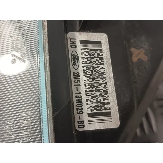 Faro Derecho para Ford Focus Berlina (Cak)