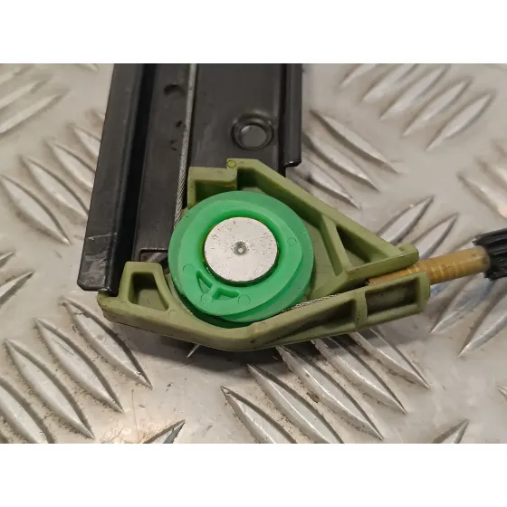 Elevalunas Delantero Izquierdo para Audi A4 Ber. (B8)