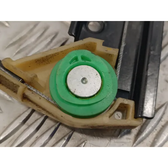 Elevalunas Delantero Izquierdo para Audi A4 Ber. (B8)