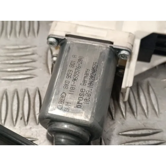 Elevalunas Delantero Izquierdo para Audi A4 Ber. (B8)