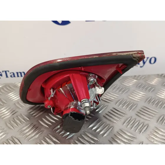Piloto Trasero Izquierdo Porton para Volkswagen Passat Berlina (3C2)