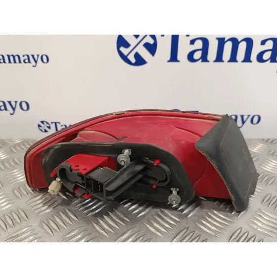 Piloto Trasero Derecho para Alfa Romeo 159 (140)