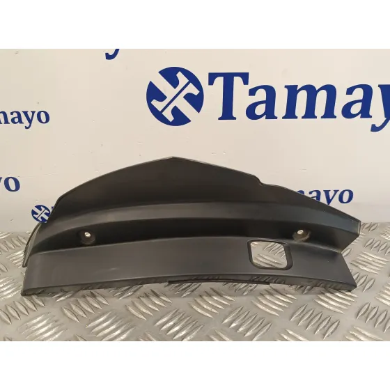 Moldura para Subaru Legacy Berl. B13 (Bl)