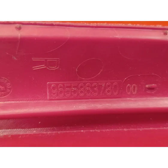 Piloto Trasero Derecho para Citroën C4 Berlina
