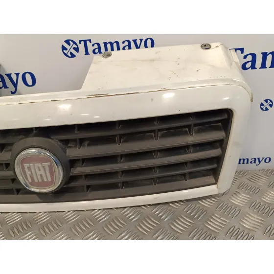 Rejilla Delantera para Fiat Doblo (119)