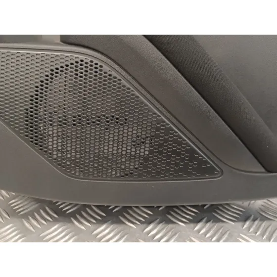 Guarnecido Puerta Trasera Izquierda para Peugeot 208