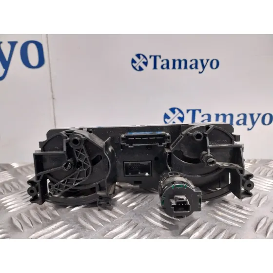 Mando Climatizador para Mitsubishi Colt Berlina 5 (Z30A)