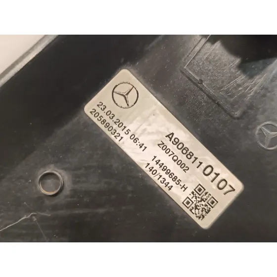Moldura Exterior Delantera Derecha para Volkswagen Crafter Caja Cerrada