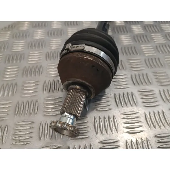 Transmision Delantera Izquierda para Skoda Rapid