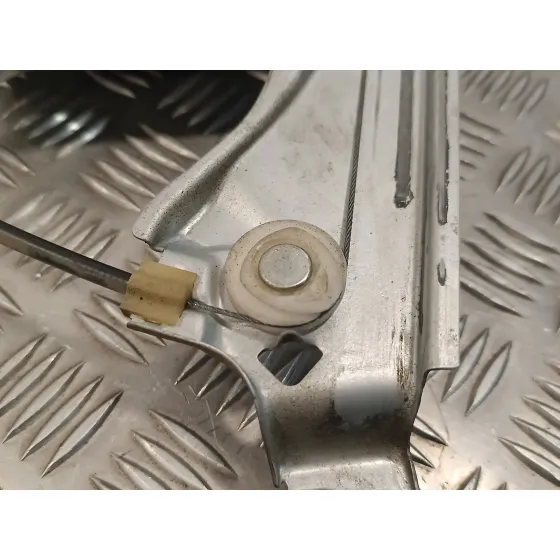 Elevalunas Delantero Izquierdo para Renault Clio Iii