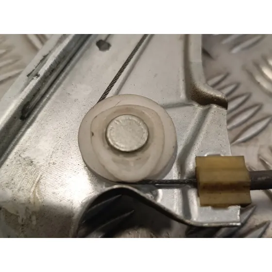 Elevalunas Delantero Izquierdo para Renault Clio Iii
