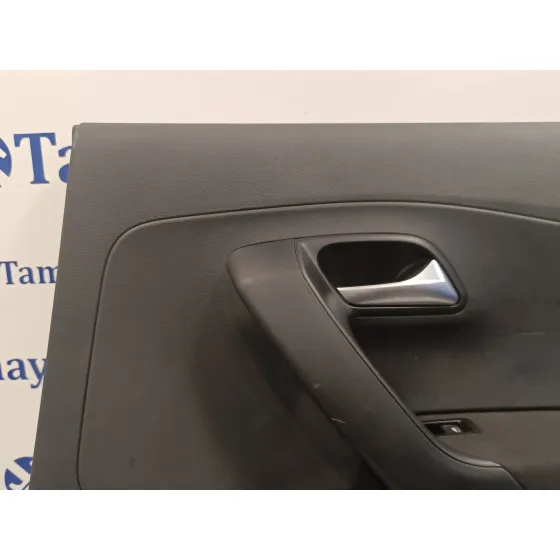 Guarnecido Puerta Trasera Derecha para Volkswagen Polo (6C1)