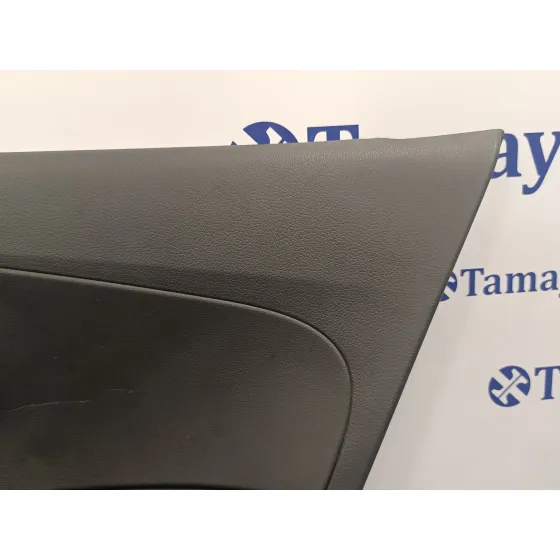 Guarnecido Puerta Trasera Derecha para Volkswagen Polo (6C1)
