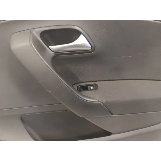 Guarnecido Puerta Trasera Derecha para Volkswagen Polo (6C1)