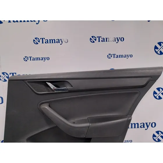 Guarnecido Puerta Trasera Derecha para Skoda Rapid