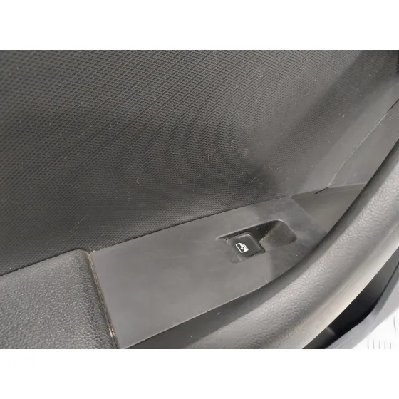 Guarnecido Puerta Trasera Izquierda para Skoda Rapid