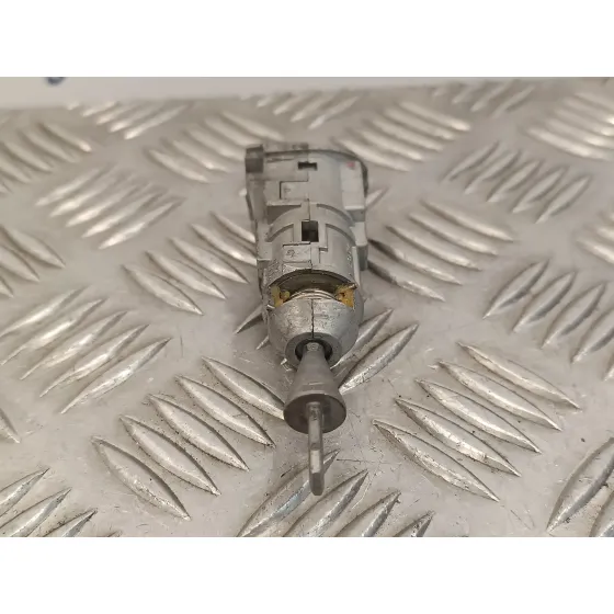 Bombin Puerta Delantera Izquierda para Volkswagen Polo (6C1)