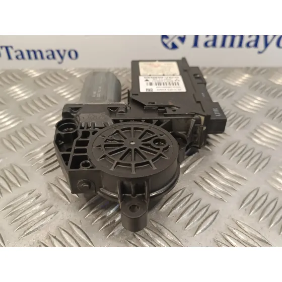 Motor Elevalunas Delantero Derecho para Audi A4 Berlina (8E)