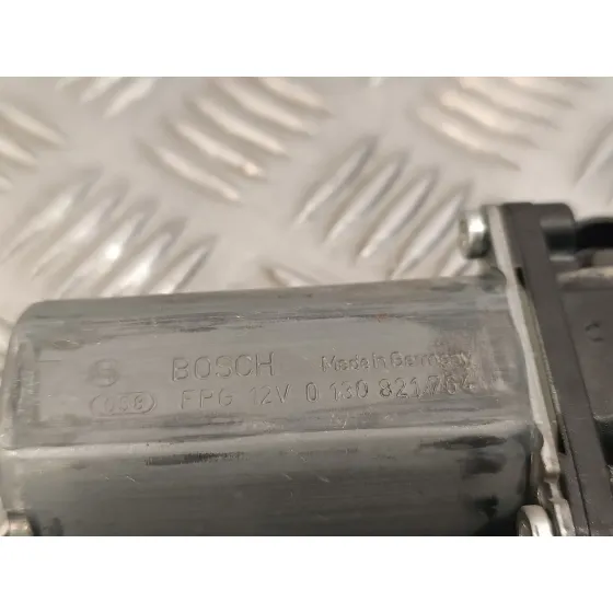Motor Elevalunas Delantero Derecho para Audi A4 Berlina (8E)
