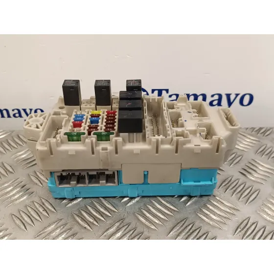 Caja Reles / Fusibles para Mitsubishi Outlander (Cu0W)