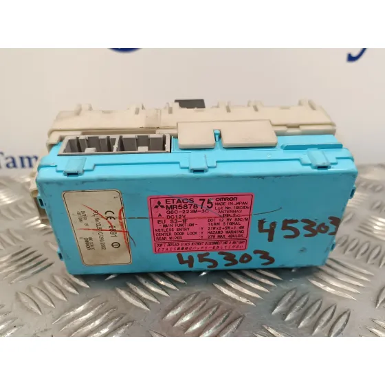 Caja Reles / Fusibles para Mitsubishi Outlander (Cu0W)