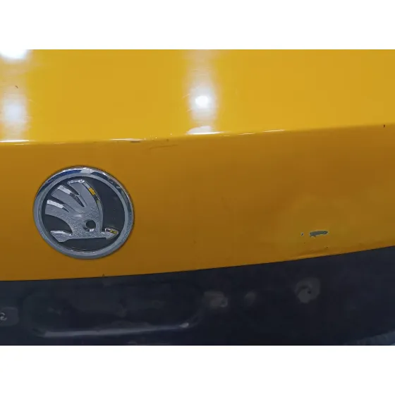 Porton Trasero para Skoda Rapid