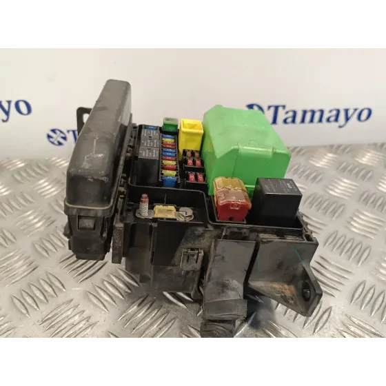 Caja Reles / Fusibles para Mitsubishi Outlander (Cu0W)