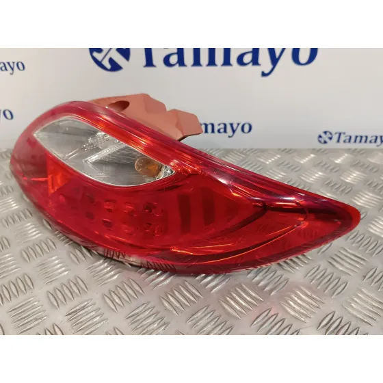 Piloto Trasero Derecho para Mazda 2 Lim. (De)