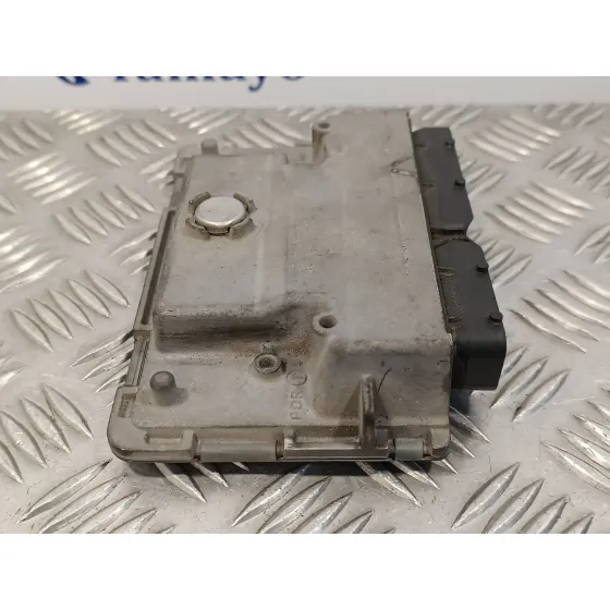 Centralita Motor Uce para Seat Ibiza (6J5)