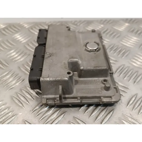 Centralita Motor Uce para Seat Ibiza (6J5)