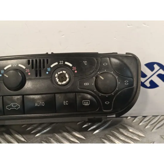 Mando Climatizador para Mercedes-Benz Clase C (W203) Berlina