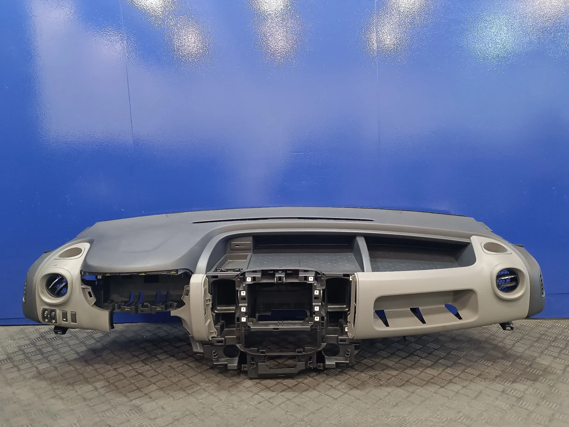 Salpicadero para Renault Trafic Furgon