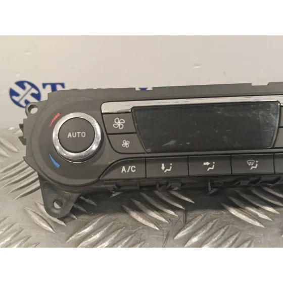 Mando Climatizador para Ford Focus Turn.