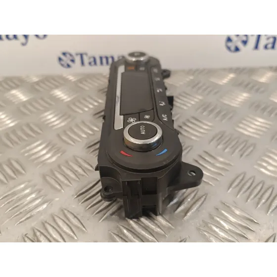 Mando Climatizador para Ford Focus Turn.