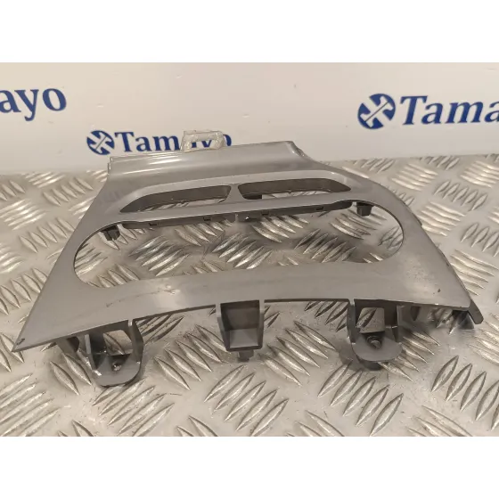 Moldura para Ford Focus Turn.
