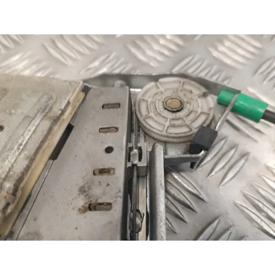 Elevalunas Delantero Derecho para Peugeot 206 Cc