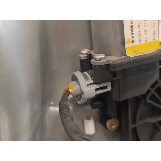Elevalunas Trasero Derecho para Hyundai Sonata (Nf)